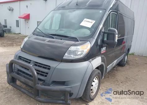 2014 Ram Promaster 1500 z USA, uszkodzony, nr VIN 3C6TRVBG6EE104234